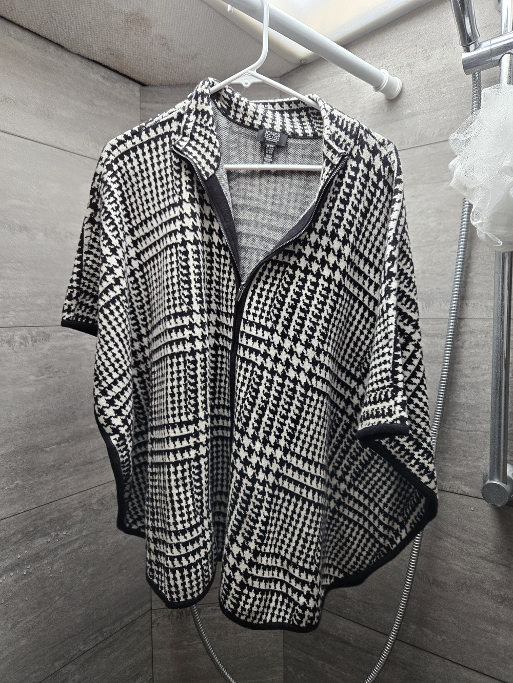 Jones New York Black & White Houndstooth Zip-Front Shirt Jacket